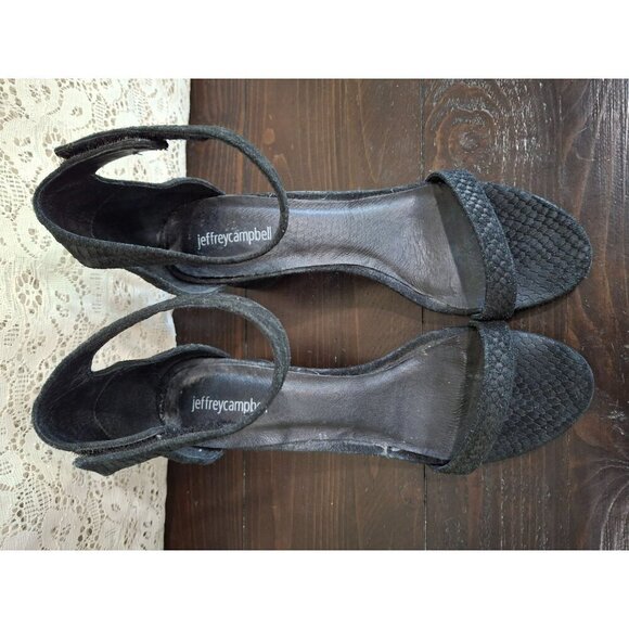 EUC  Jeffrey Campbell Laura Black Snake Embossed T-Strap Heeled Sandals/Sz. 11 - Picture 6 of 10